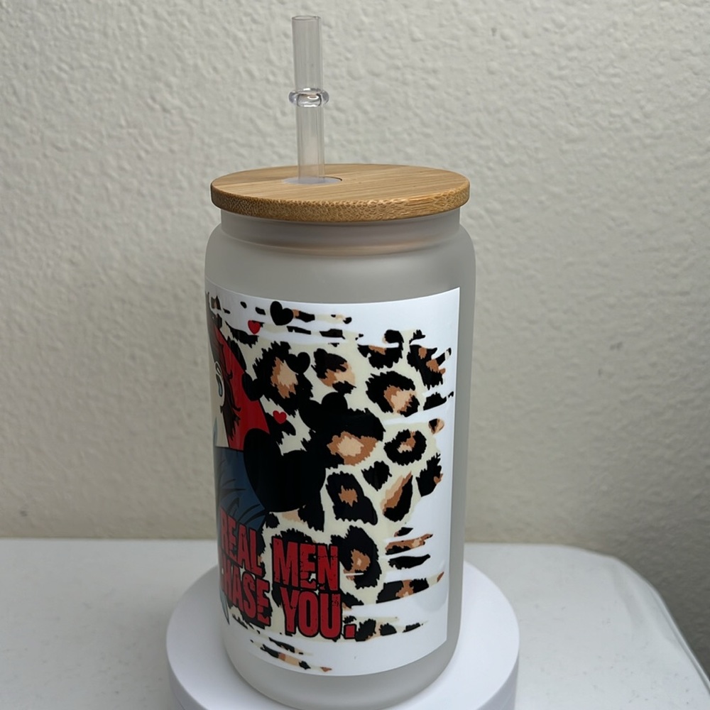 ⭐️ Michael Myers Real Men Chase You Handmade Libbey Glass Cup - Picture 4 of 6